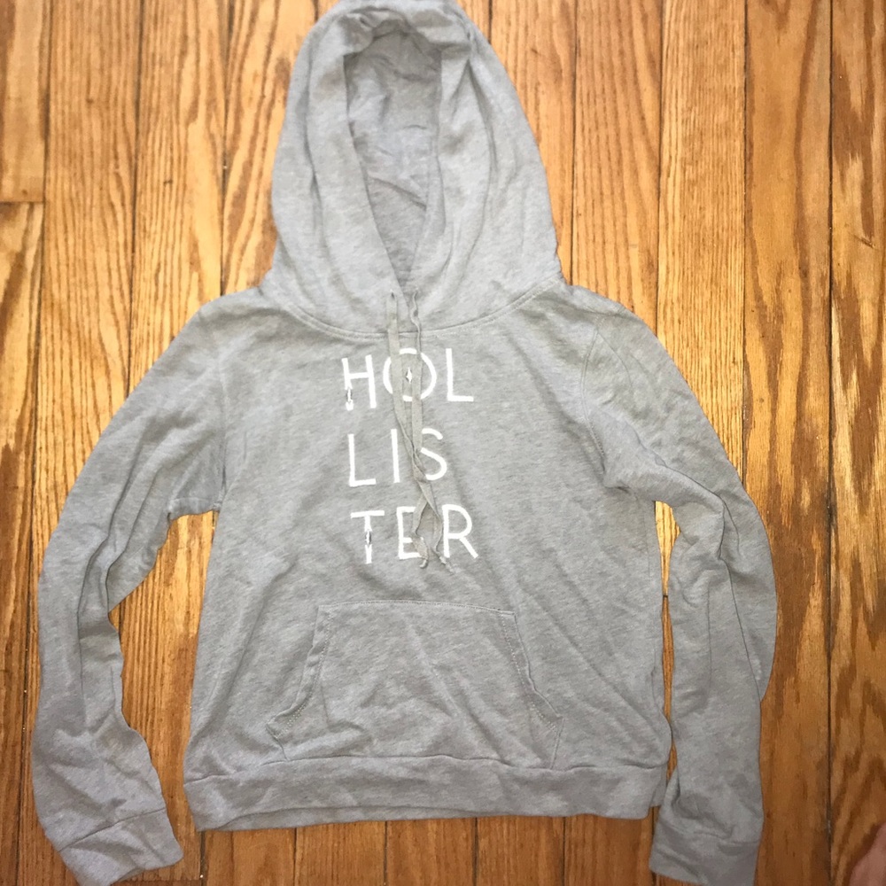 women’s hollister cropped hoodie